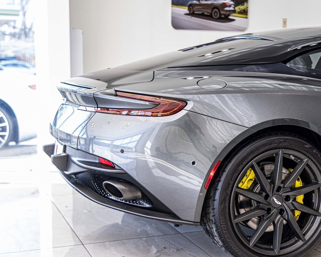 2020 ASTON MARTIN DB11 - Image 12