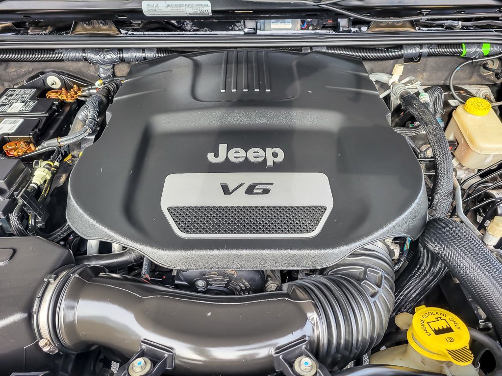 2016 JEEP WRANGLER - Image 18