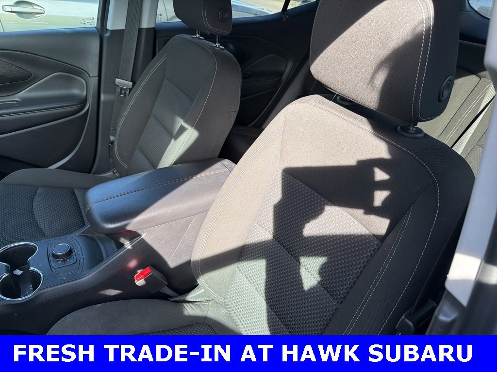 2023 GMC TERRAIN - Image 3