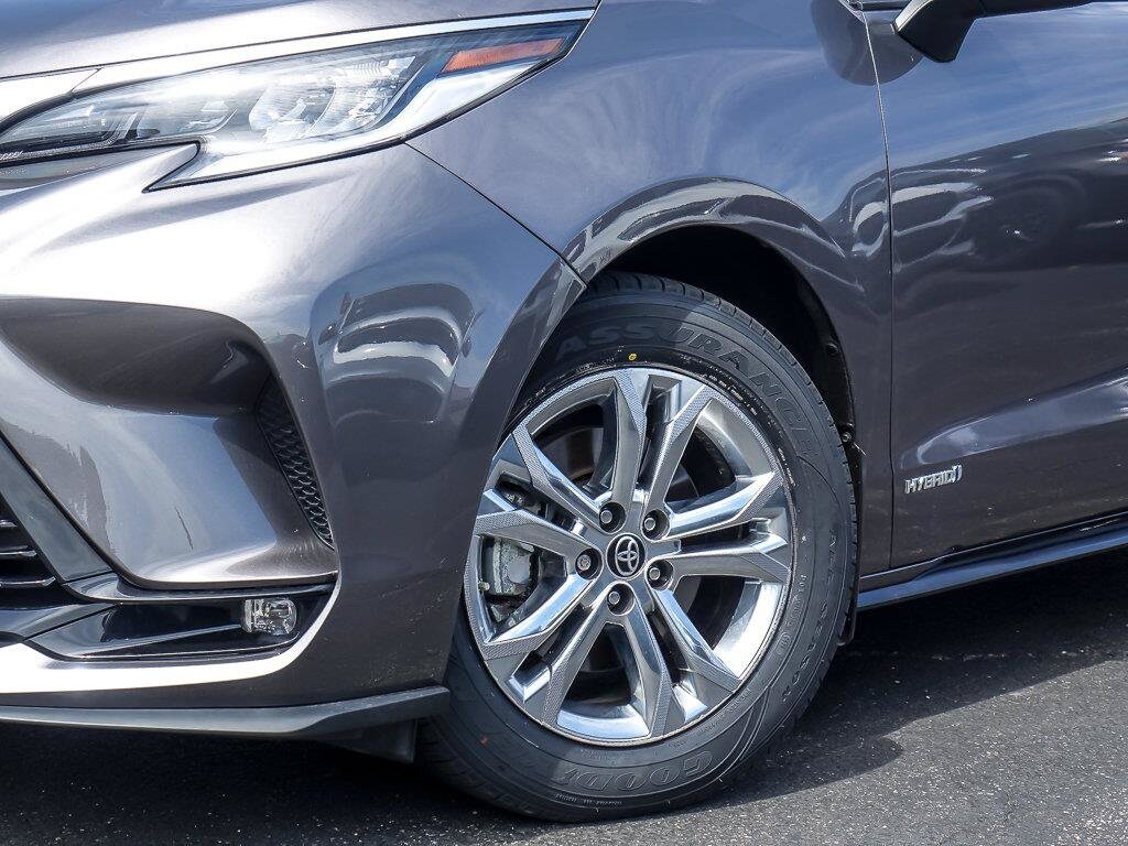Used 2021 Toyota Sienna XSE XSE AWD 7-Passenger