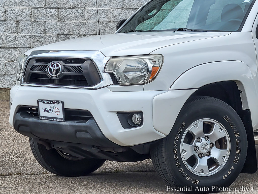 Used 2014 Toyota Tacoma Base with VIN 3TMLU4EN6EM157047 for sale in Plainfield, IL