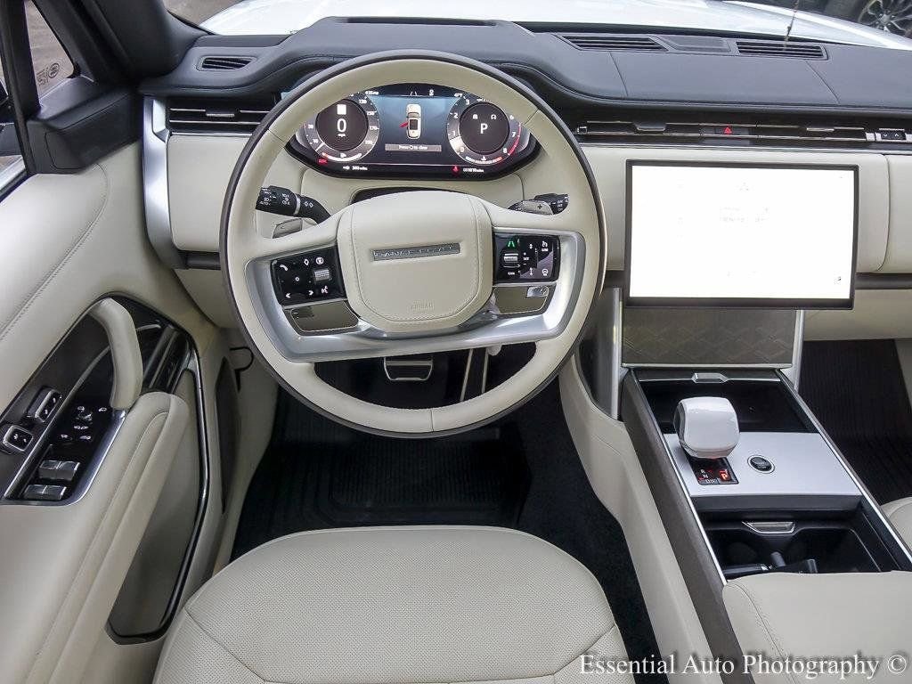 2025 Land Rover Range Rover SV - Photo 14