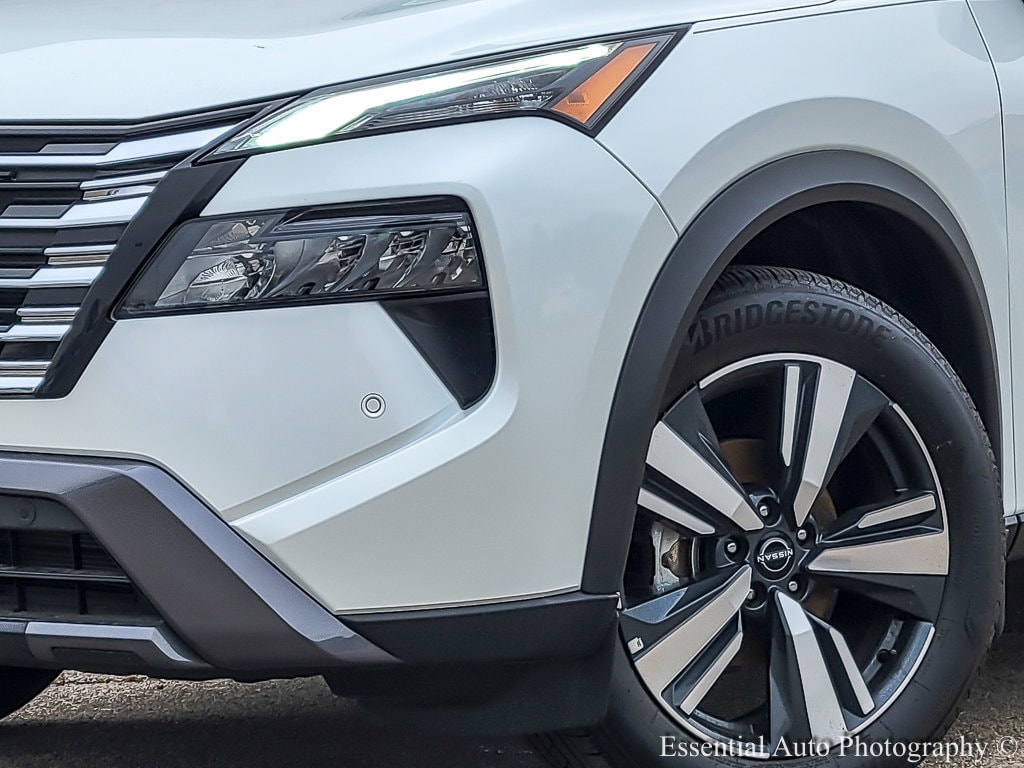 2024 NISSAN ROGUE - Image 3