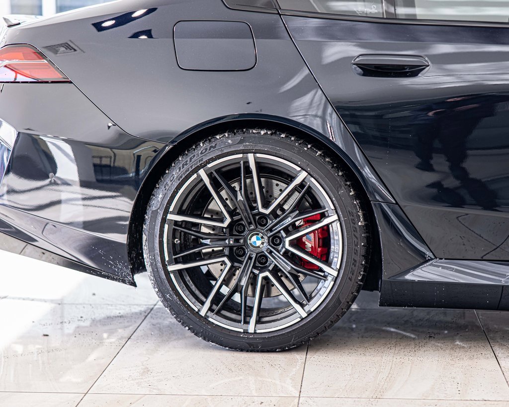 2025 BMW M5 - Image 11