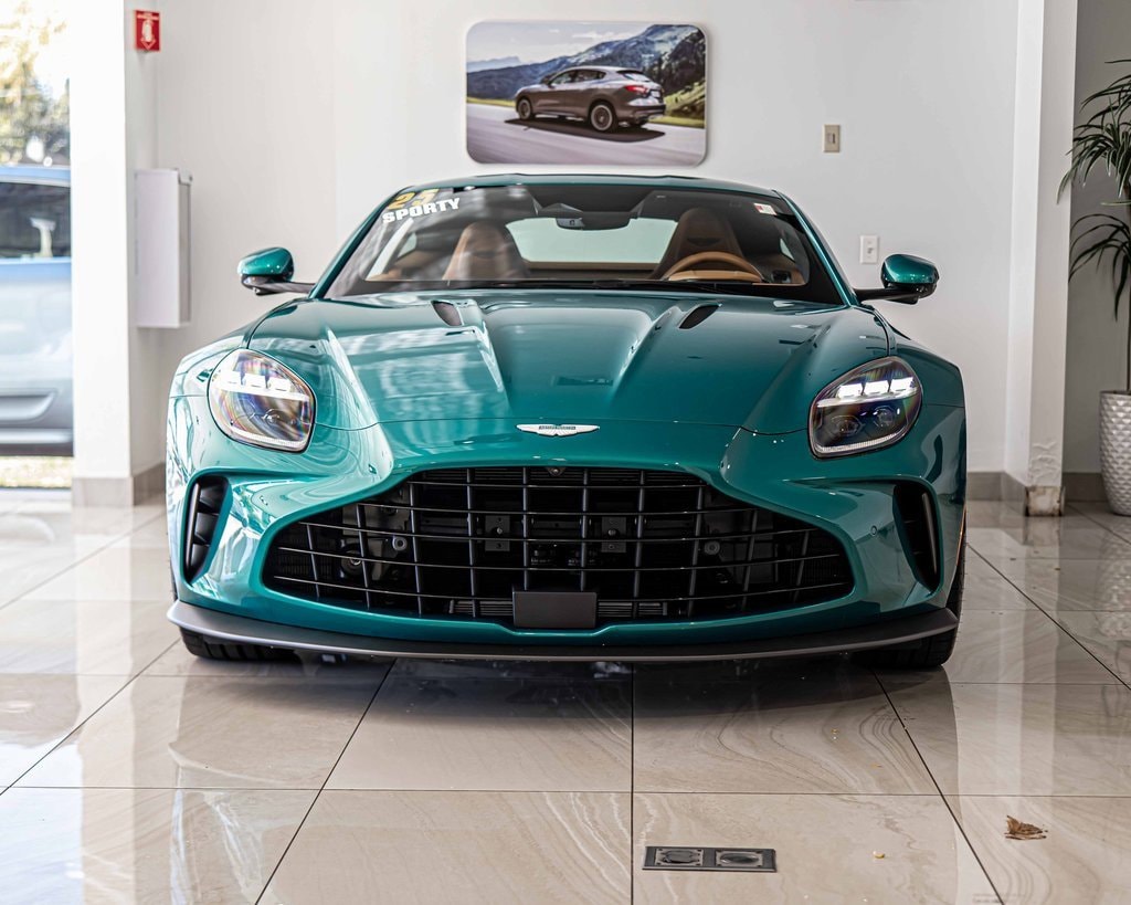 Used 2025 Aston Martin Vantage  Coupe