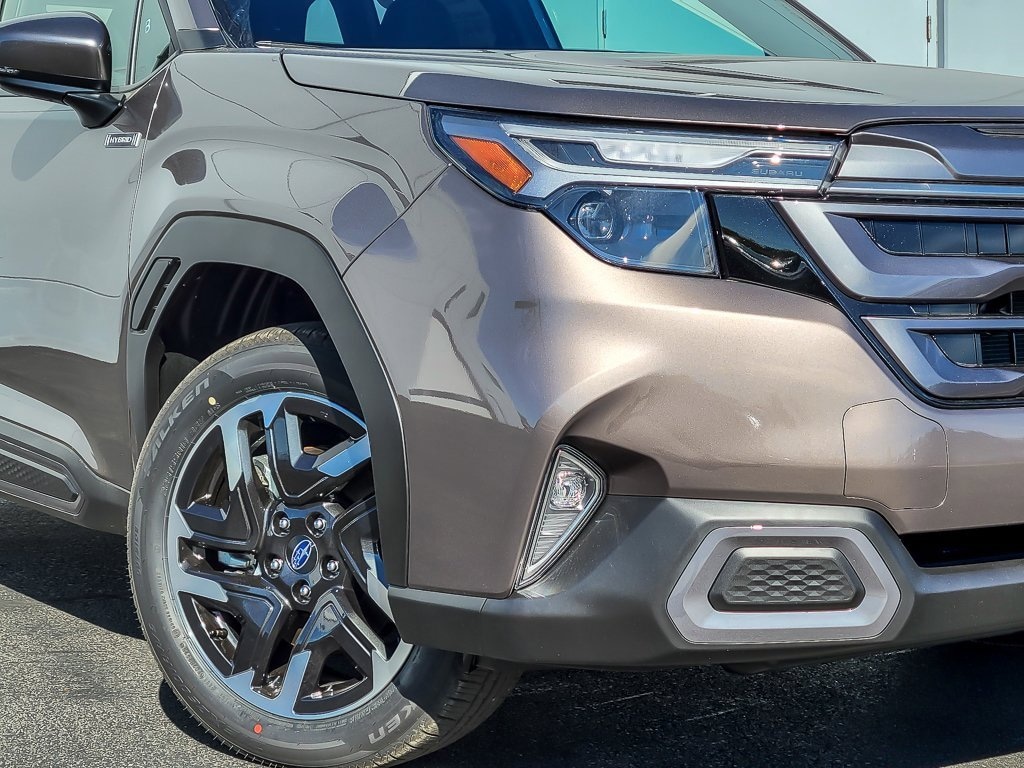 New 2025 Subaru Forester Hybrid Limited SUV