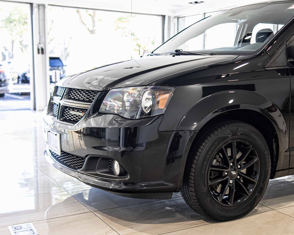 2020 Dodge Grand Caravan SE Plus photo 3