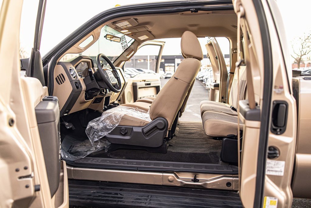 2011 FORD F-350 - Image 26