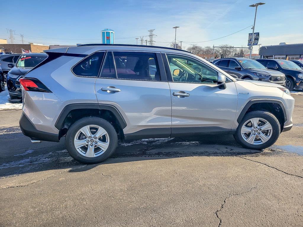 2019 TOYOTA RAV4 - Image 11