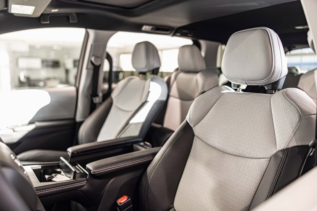 2025 TOYOTA SIENNA - Image 18