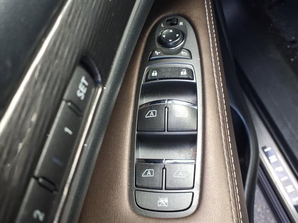 2020 INFINITI QX60 - Image 18