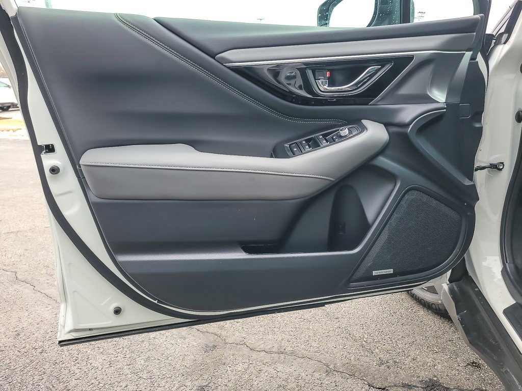 2025 SUBARU OUTBACK - Image 15