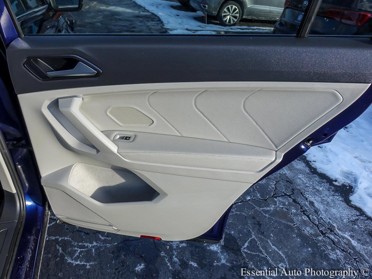 2022 VOLKSWAGEN TIGUAN - Image 24