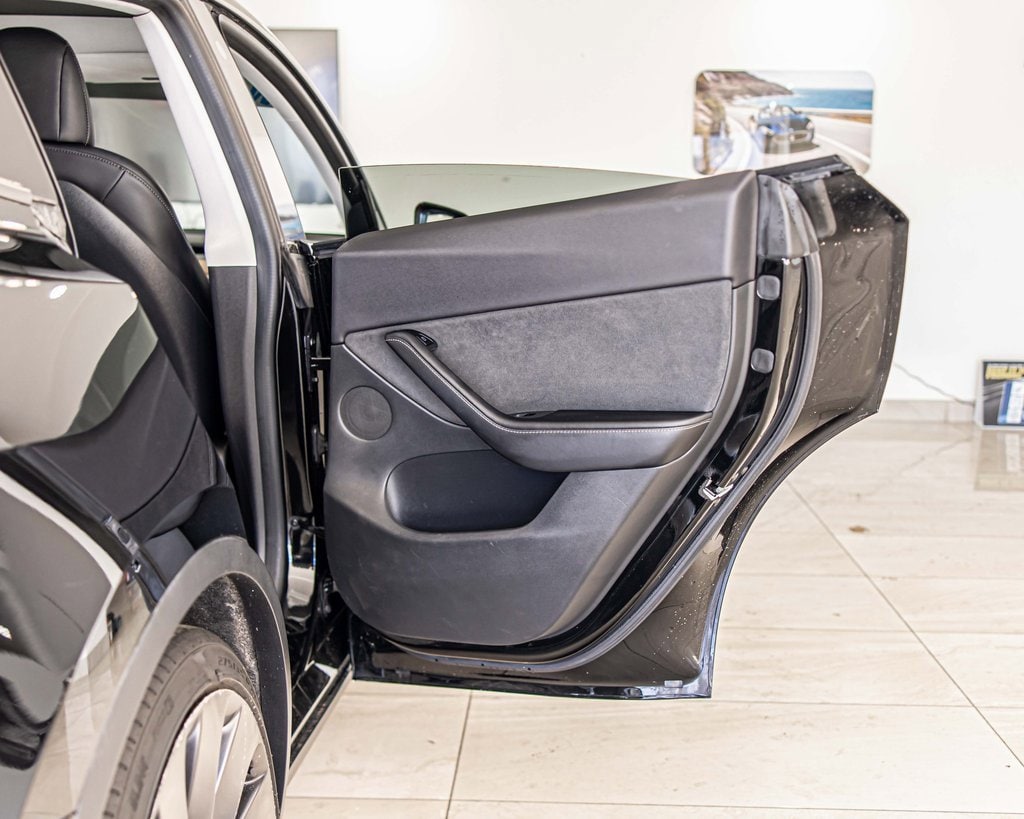 2021 TESLA MODEL Y - Image 36