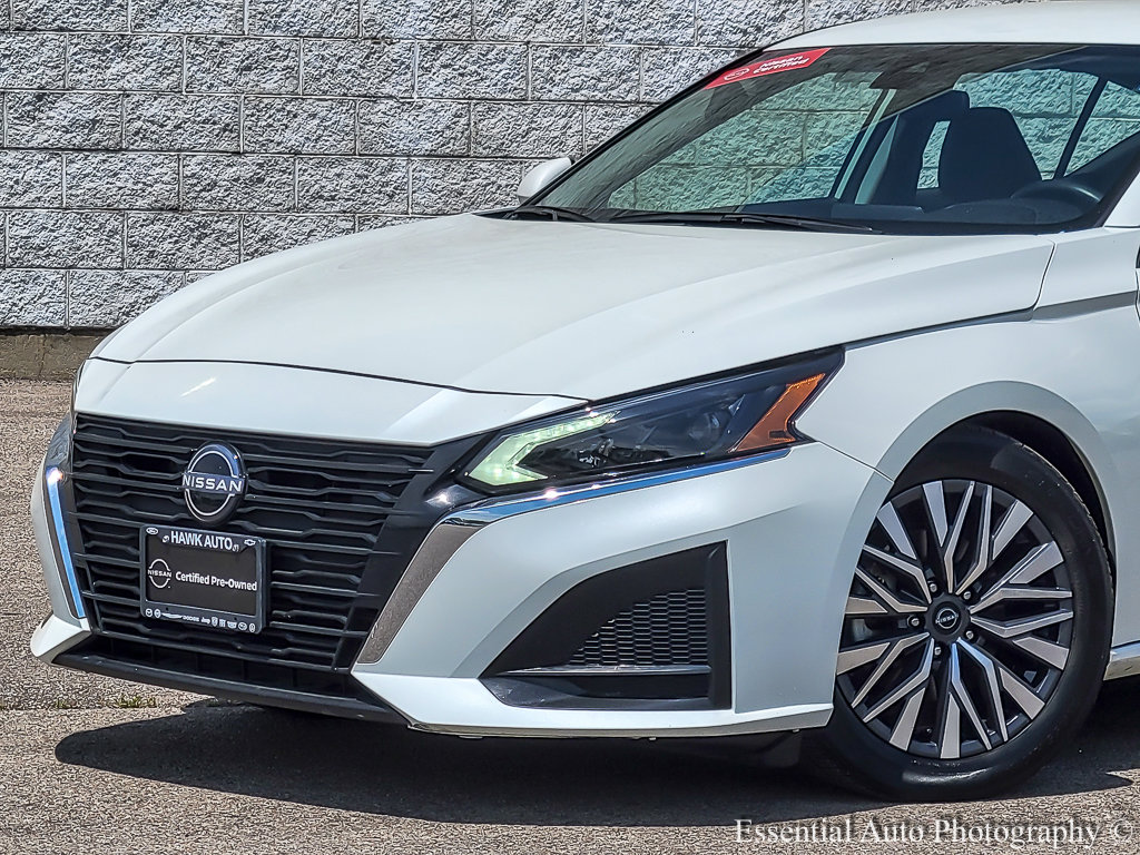 Used 2023 Nissan Altima SV with VIN 1N4BL4DV0PN367688 for sale in Plainfield, IL