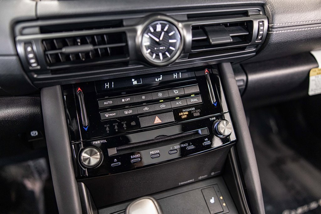 2024 LEXUS IS - Image 29