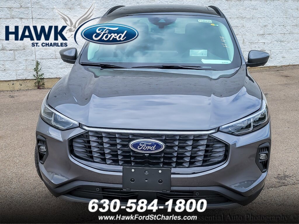 2024 Ford Escape Platinum photo 2