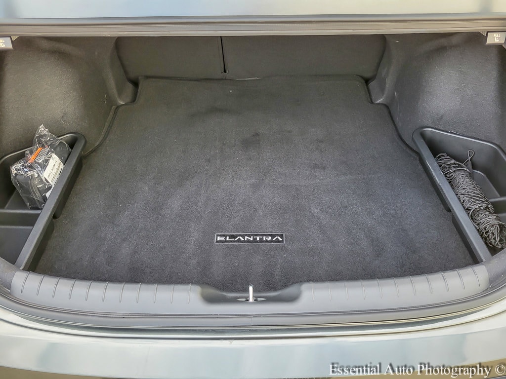 2024 HYUNDAI ELANTRA - Image 19