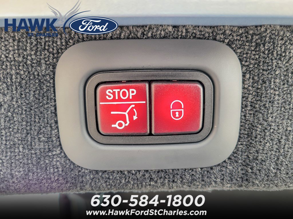 2025 ASTON MARTIN DBX - Image 19