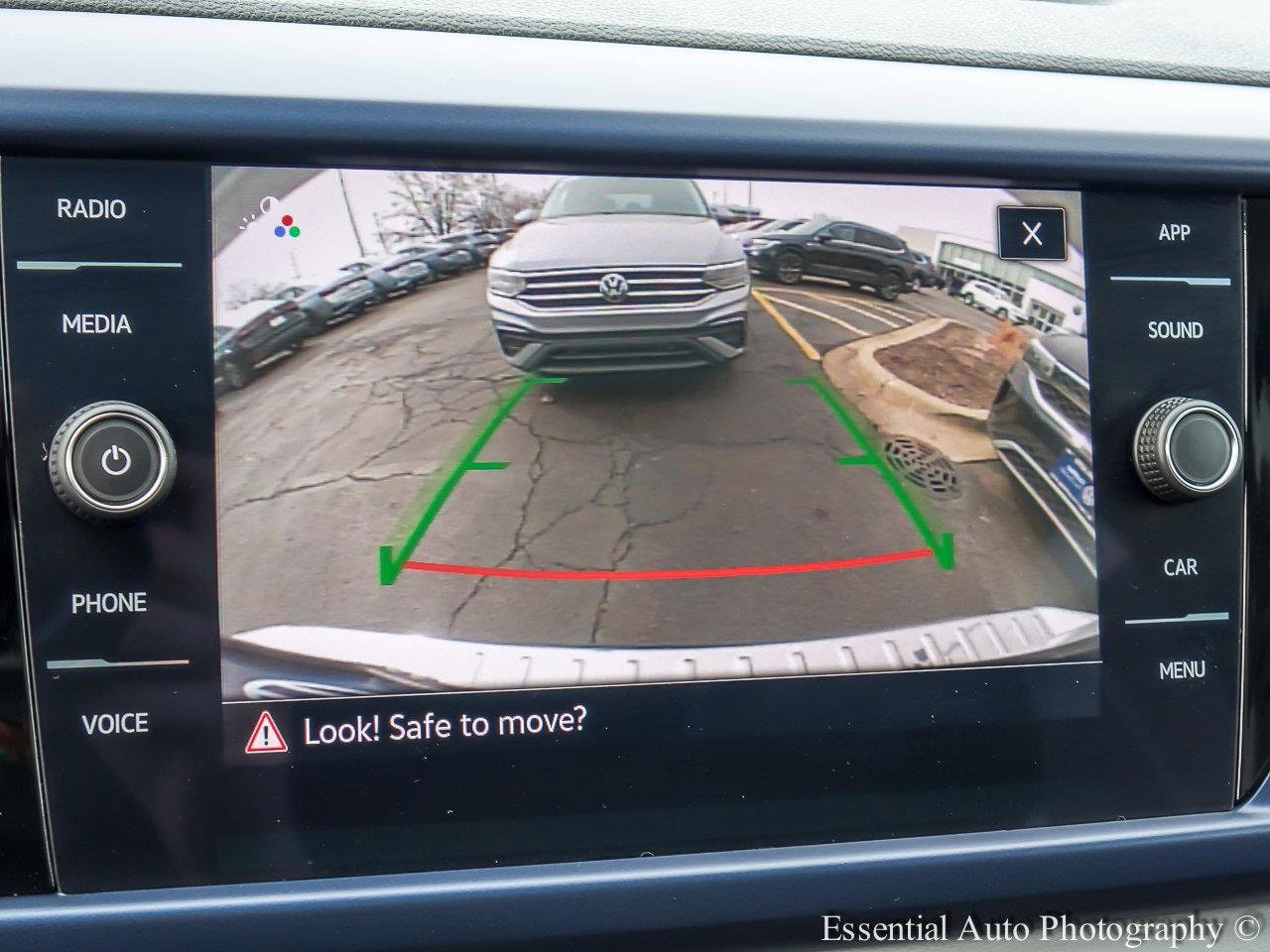 2023 VOLKSWAGEN TAOS - Image 15