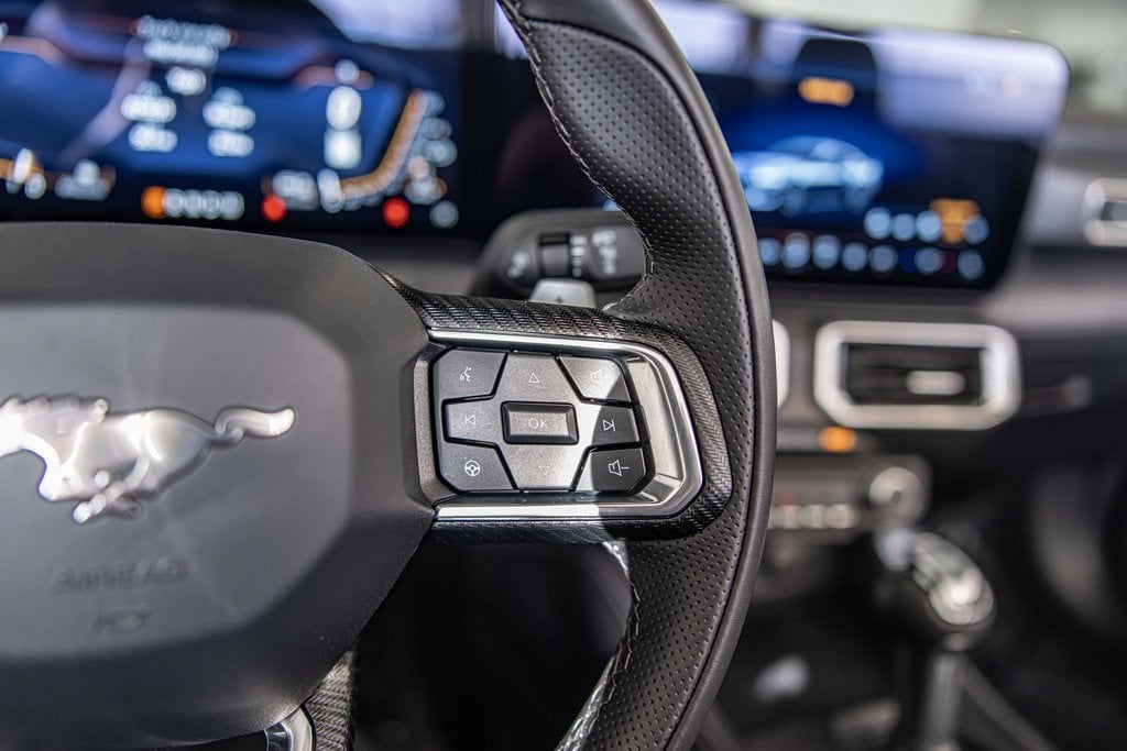 2025 FORD MUSTANG - Image 25