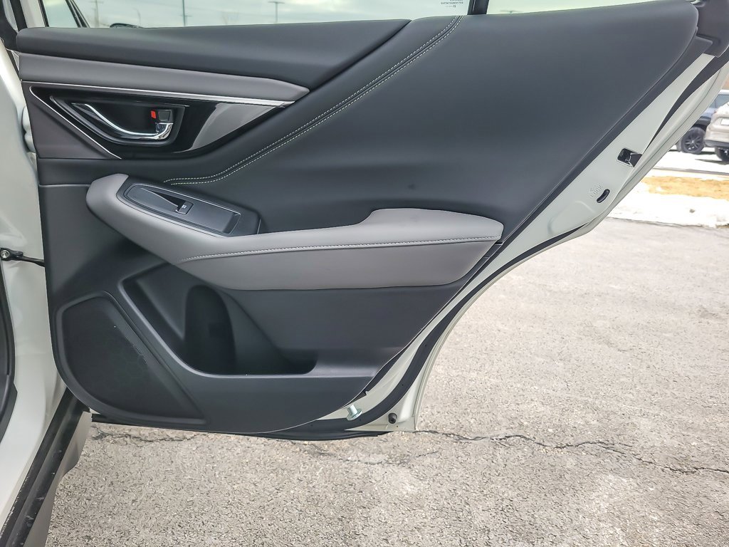 2025 SUBARU OUTBACK - Image 19