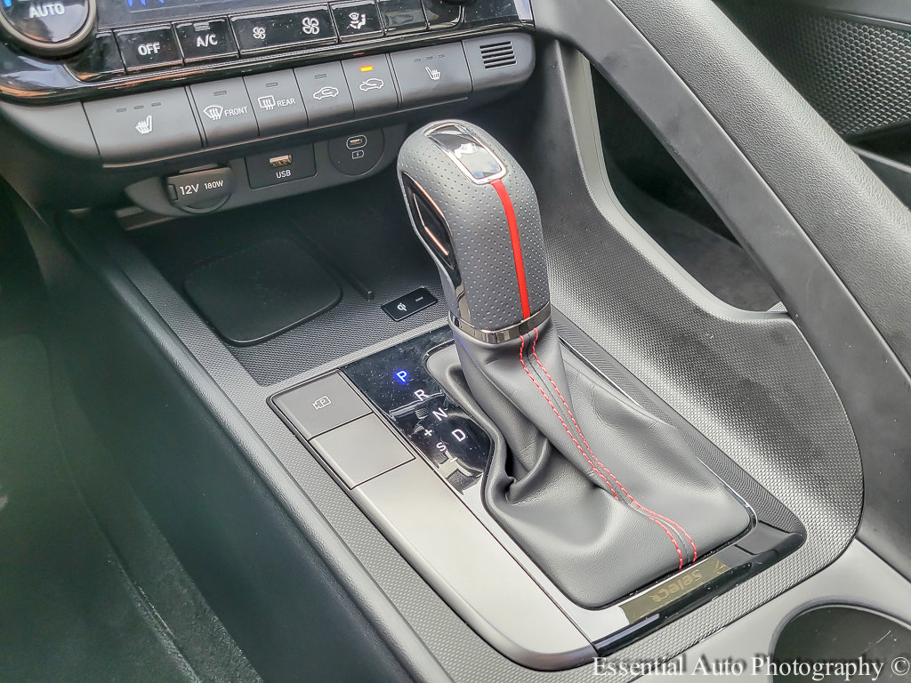 2024 HYUNDAI ELANTRA - Image 16