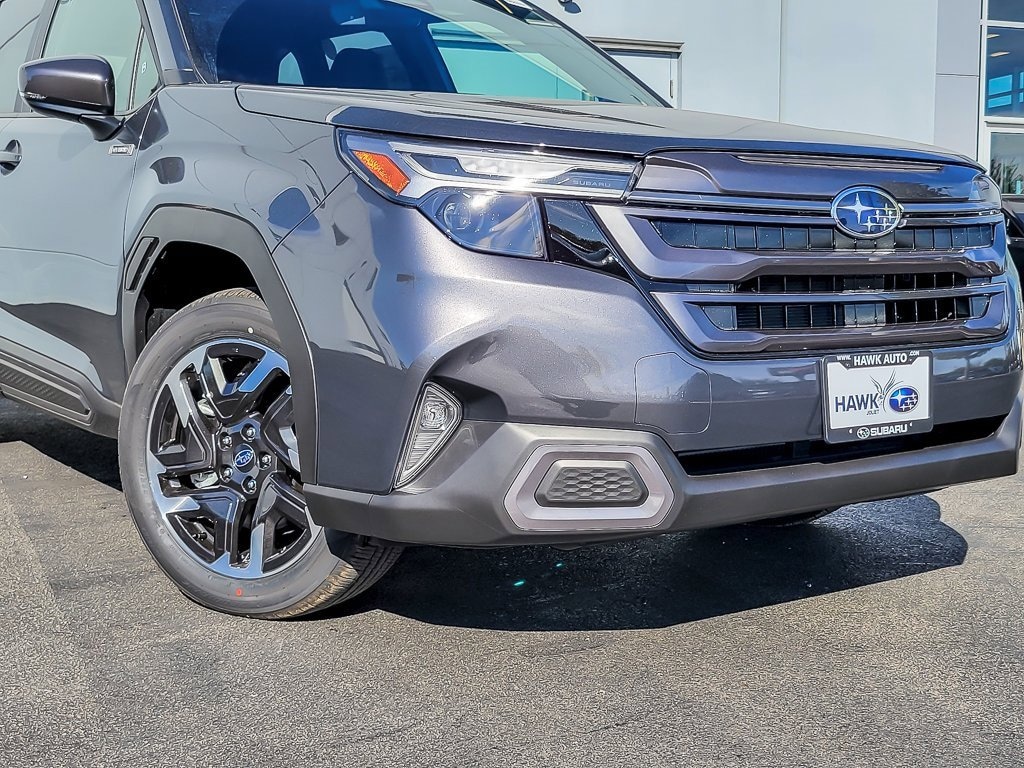 New 2025 Subaru Forester Hybrid Limited SUV