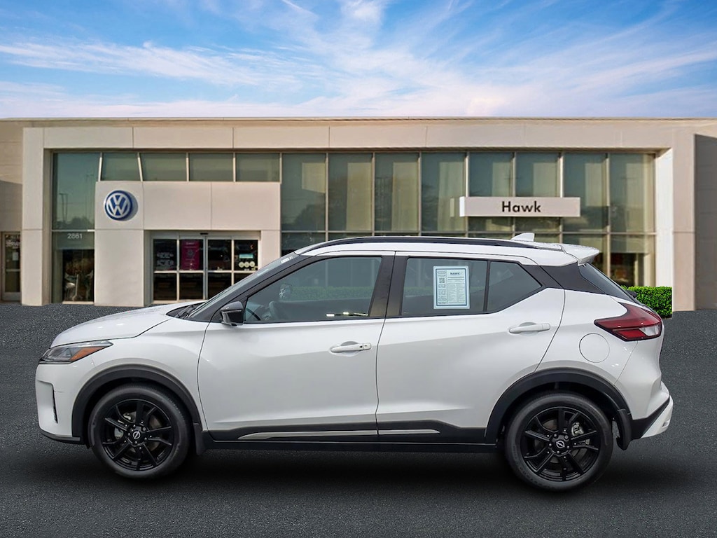 Used 2024 Nissan Kicks SR SR FWD