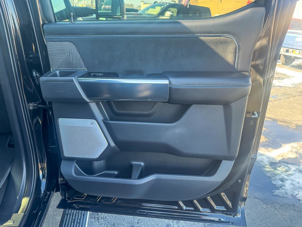 2025 FORD F-450 - Image 30