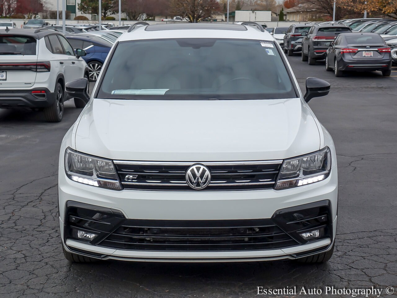 2021 Volkswagen Tiguan SE R-Line Black photo 2