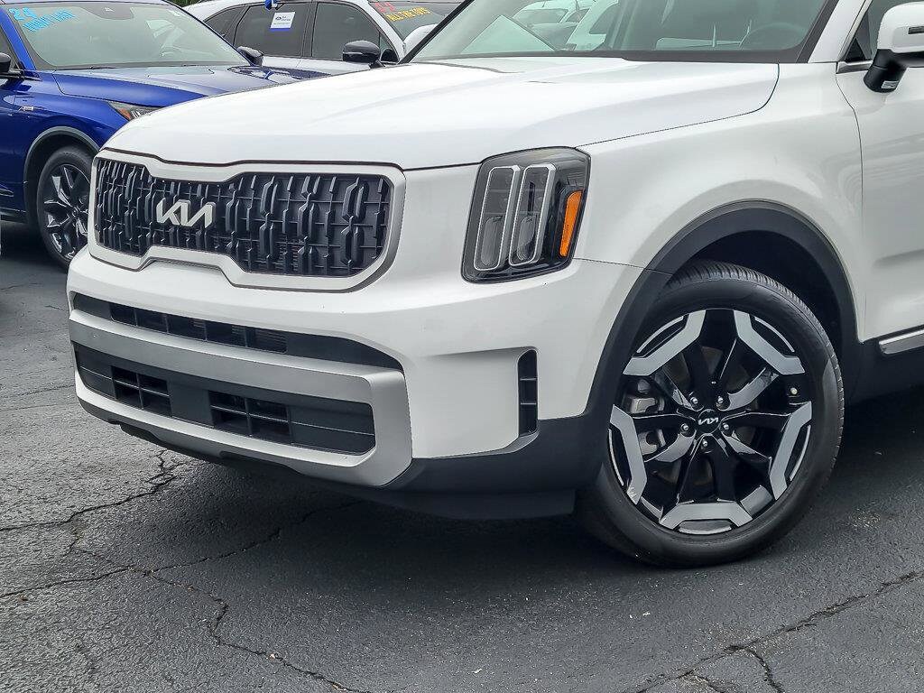 2024 Kia Telluride EX photo 2