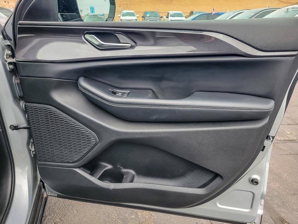 2023 JEEP GRAND CHEROKEE - Image 27