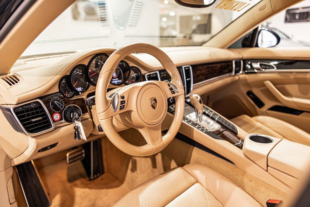 2016 PORSCHE PANAMERA - Image 20