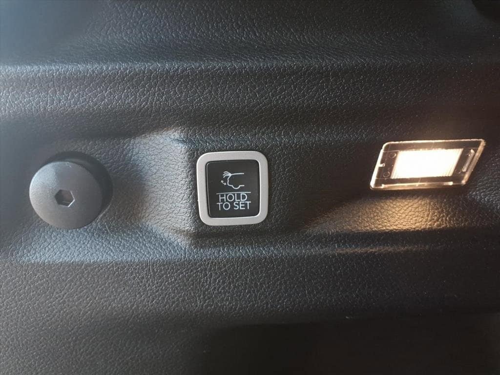 2025 JEEP GRAND CHEROKEE L - Image 33