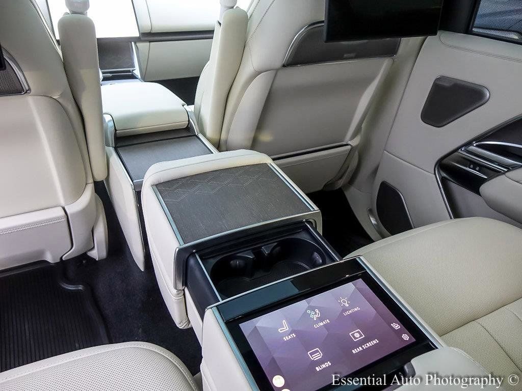 2025 Land Rover Range Rover SV - Photo 31