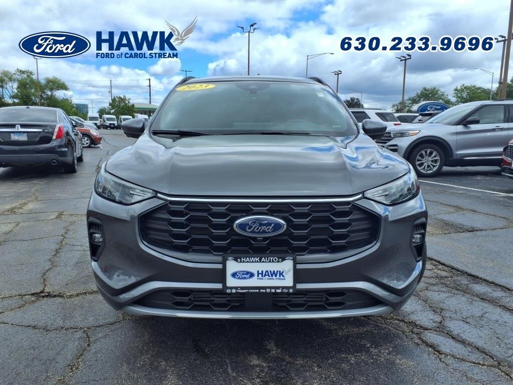 2023 Ford Escape ST-Line Select photo 2