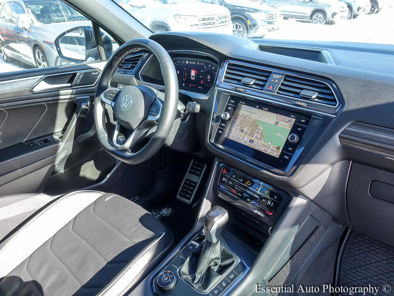 2023 VOLKSWAGEN TIGUAN - Image 26