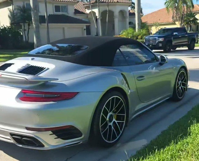 2017 Porsche 911 Turbo S Cabriolet photo 2