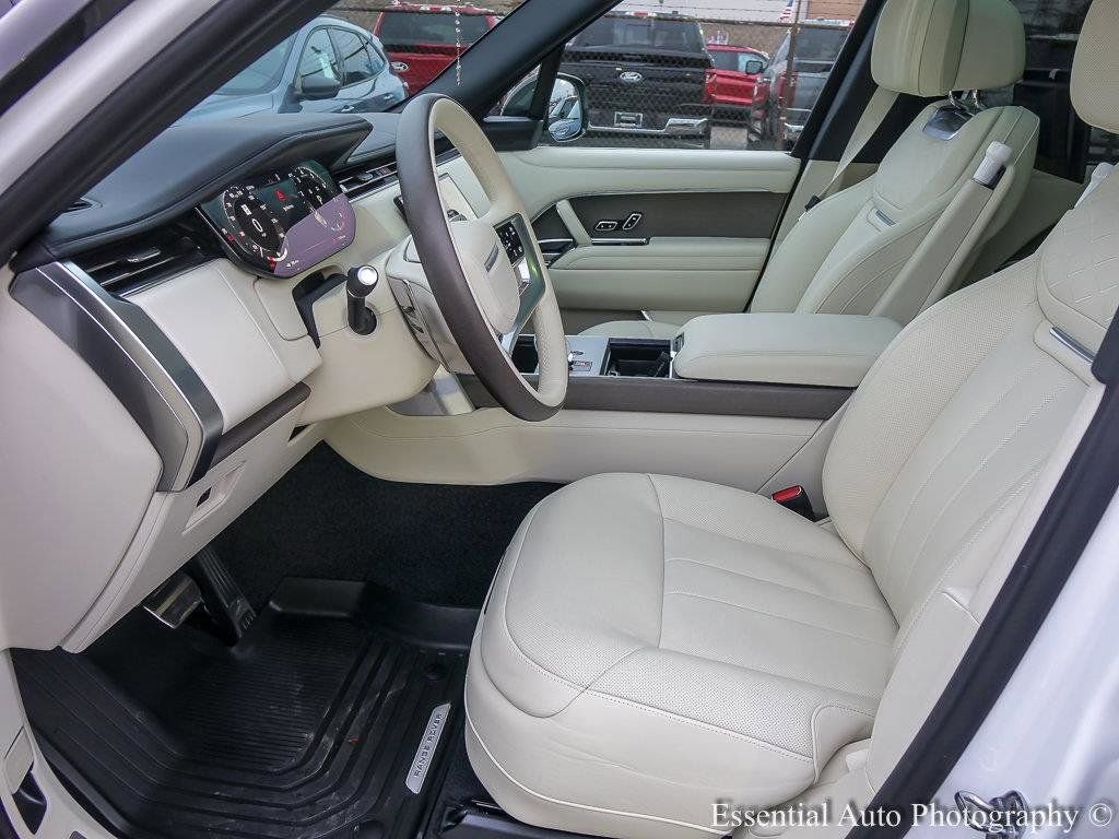 2025 Land Rover Range Rover SV - Photo 8