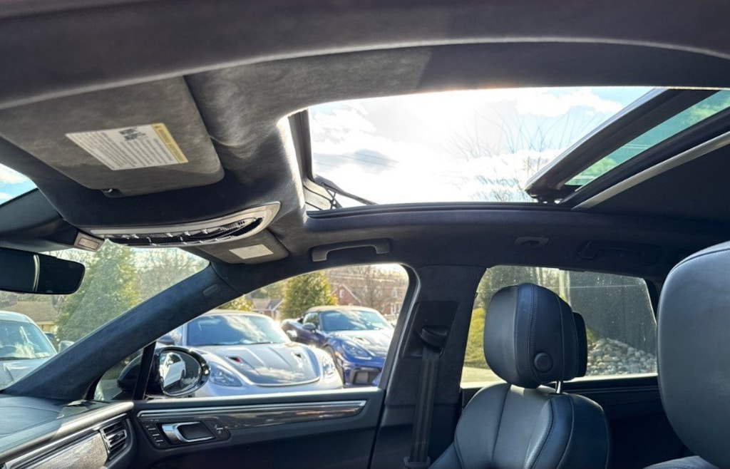 Used 2021 Porsche Macan Turbo Turbo AWD