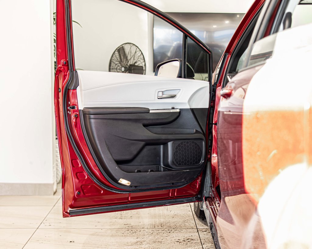 2025 TOYOTA SIENNA - Image 31