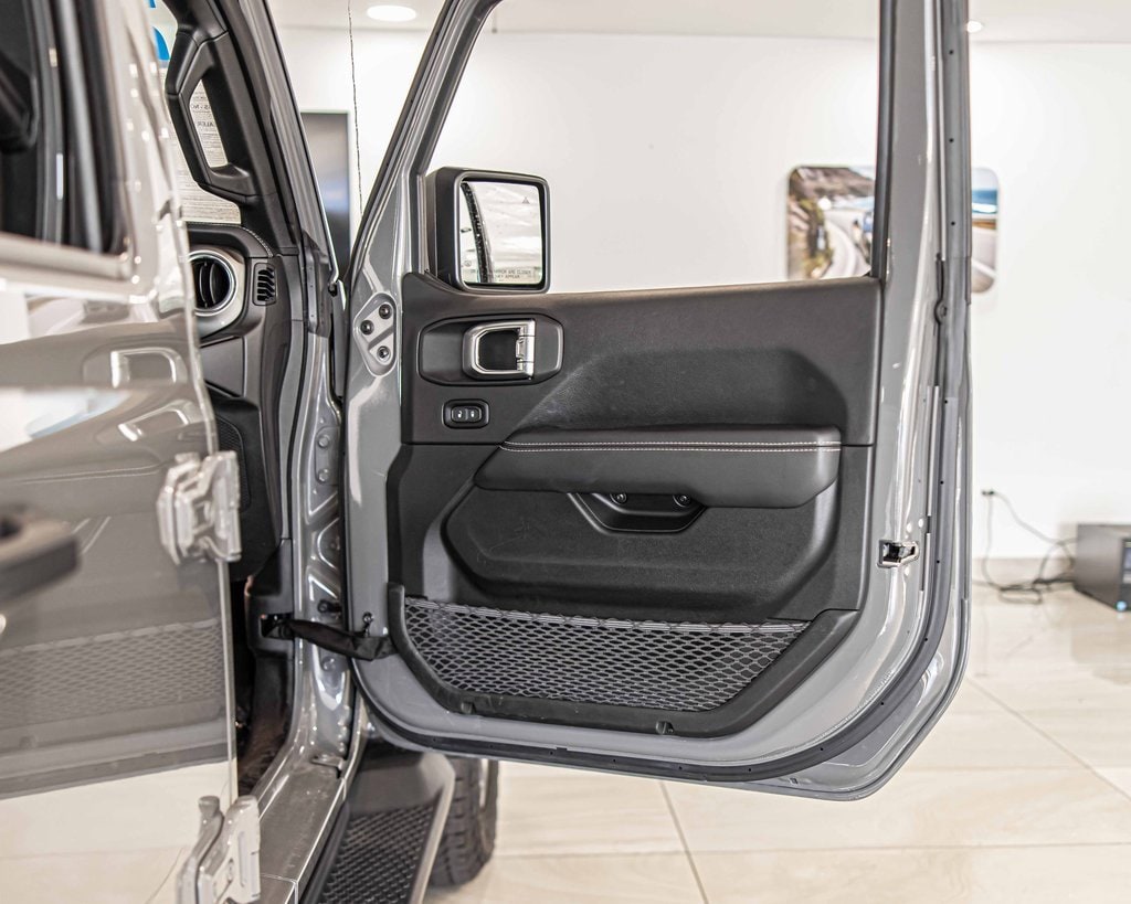 2022 JEEP WRANGLER - Image 40