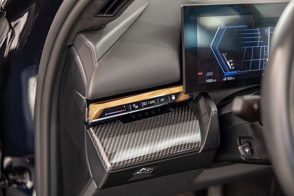 2025 BMW M5 - Image 21