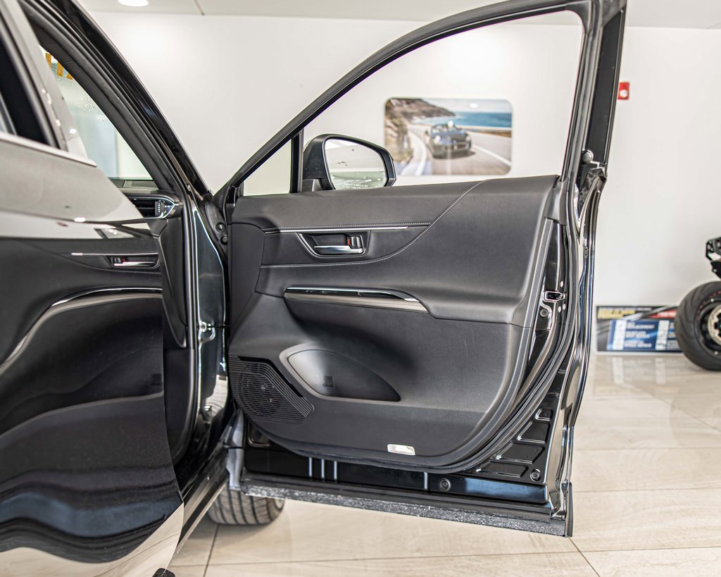 2022 TOYOTA VENZA - Image 40