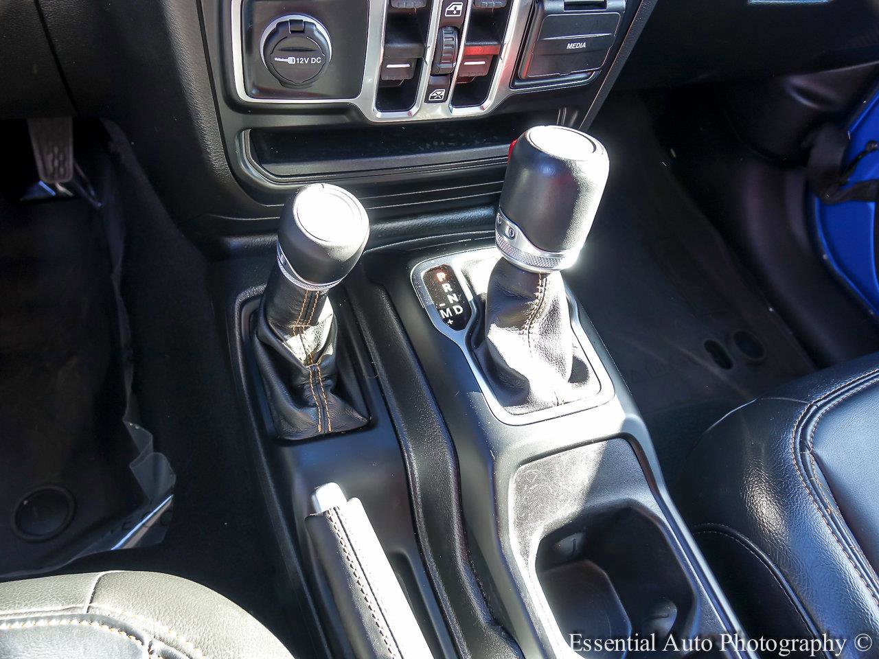 2022 JEEP WRANGLER - Image 18