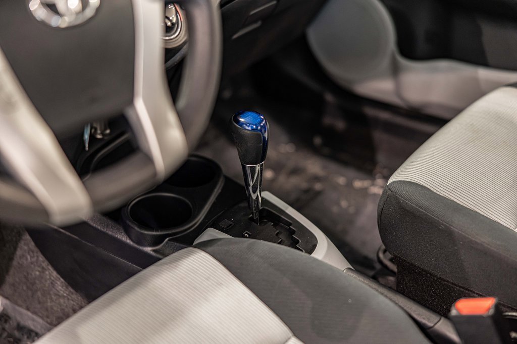 2014 TOYOTA PRIUS C - Image 21