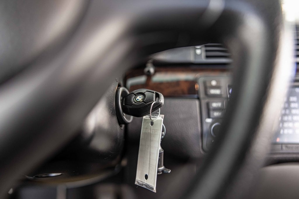 2001 BMW 330CI - Image 25