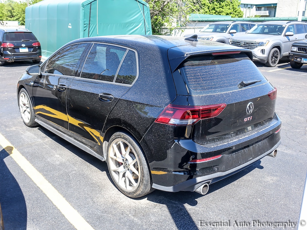 Used 2025 Volkswagen Golf GTI SE 2.0T SE DSG