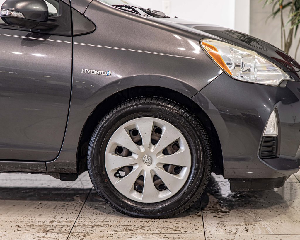 2014 TOYOTA PRIUS C - Image 10